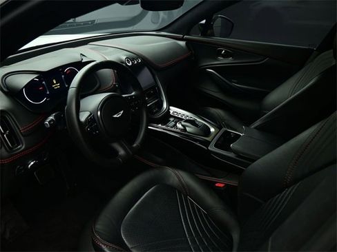Used 2021 Aston Martin DBX image 14