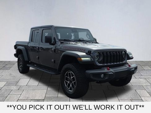 Used 2024 Jeep Gladiator Rubicon w/ Technology Group AWD/4WD image 1