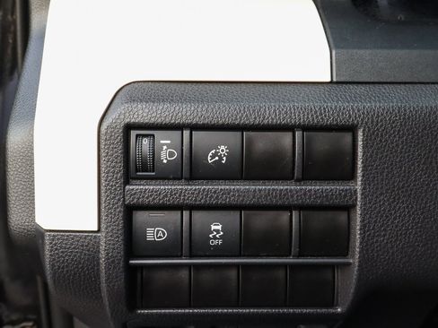 Used 2024 Toyota Tacoma TRD Off-Road image 17