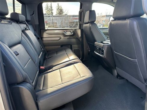 Used 2024 Chevrolet Silverado 2500 LTZ w/ LTZ Convenience Package image 14