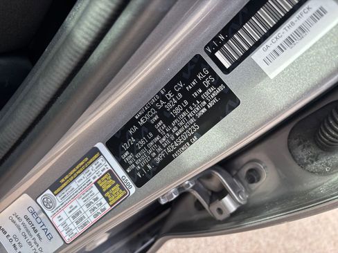 Used 2025 Kia K4 LXS image 28