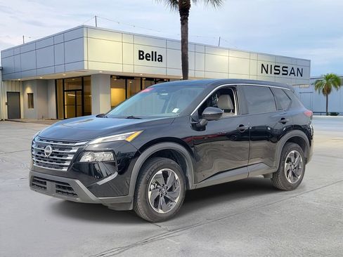 Certified 2025 Nissan Rogue SV FWD image 1