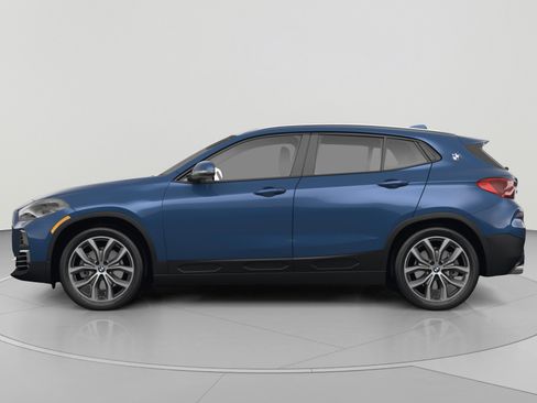 Used 2023 BMW X2 sDrive28i w/ Premium Package 2 FWD image 2