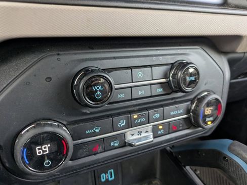 Used 2023 Ford Bronco Wildtrak AWD/4WD image 10