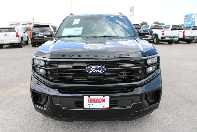 New 2027 Ford Expedition Max Platinum w/ Stealth Appearance Package AWD/4WD image 2
