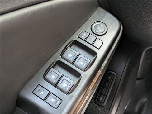 Used 2015 Chevrolet Tahoe LT w/ Luxury Package RWD image 16
