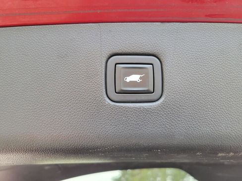 Used 2022 Chevrolet Blazer RS w/ Enhanced Convenience Package image 8