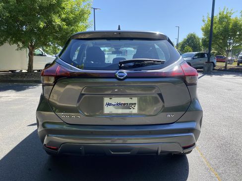 Used 2021 Nissan Kicks SV FWD image 8
