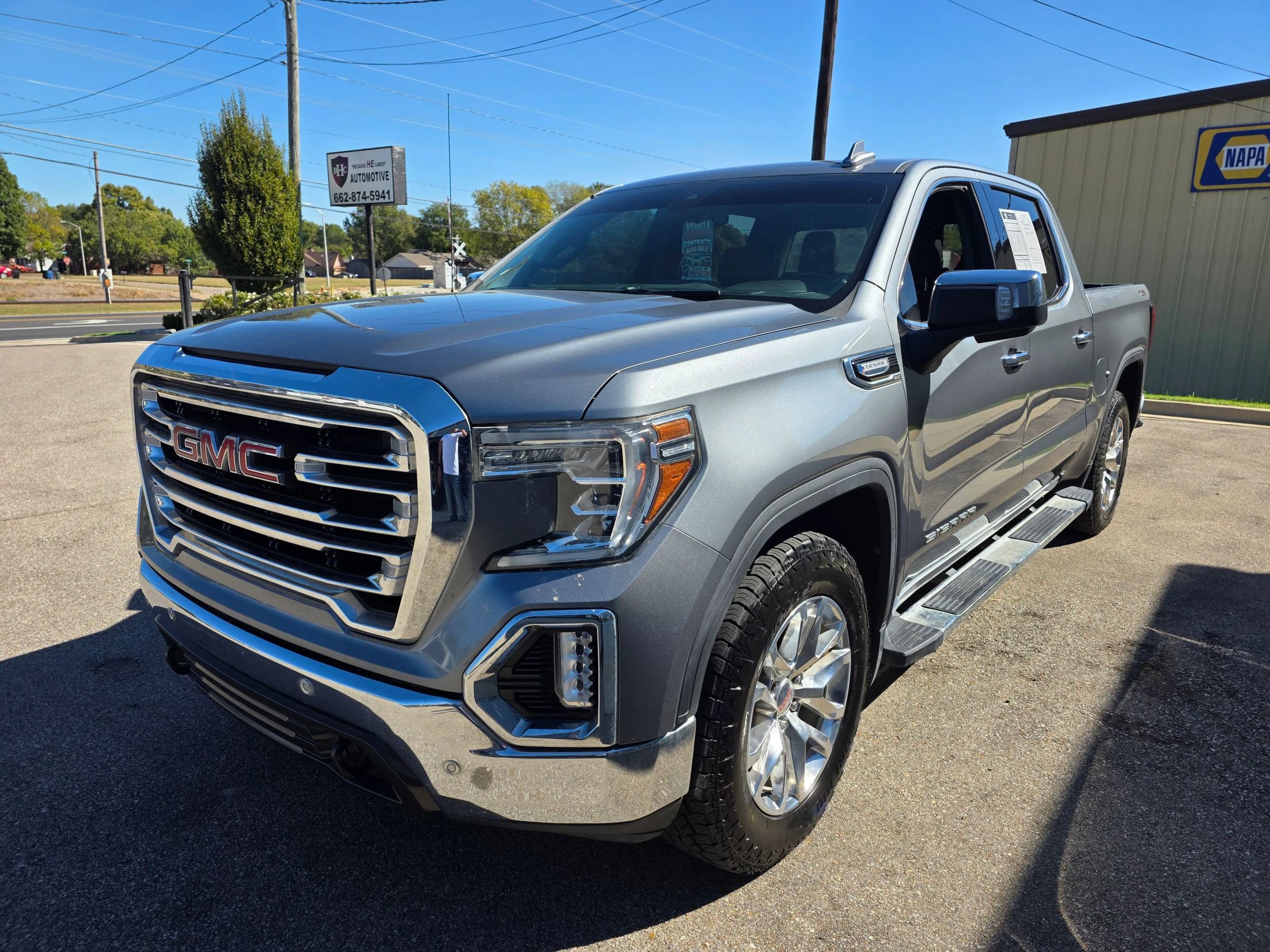 Used 2020 GMC Sierra 1500 SLT AWD/4WD image 2