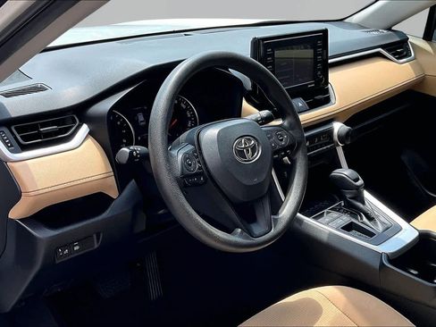 Used 2022 Toyota RAV4 LE FWD image 18