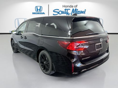 Certified 2025 Honda Odyssey Sport-L image 4