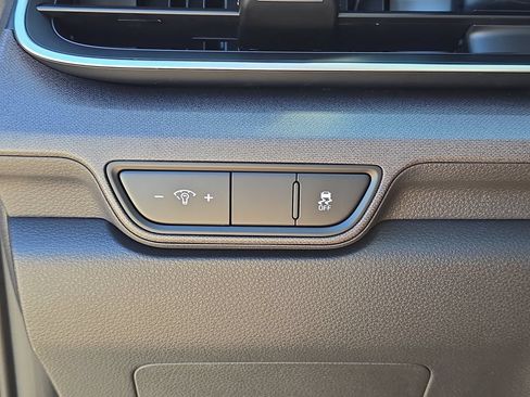 New 2026 Kia Carnival EX FWD image 28