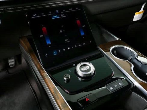 Certified 2026 Cadillac Escalade ESV Platinum Sport AWD/4WD image 21