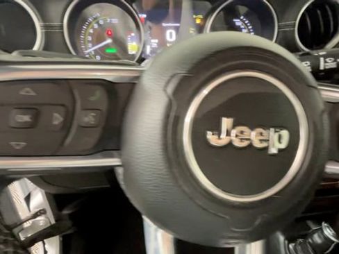 Used 2023 Jeep Wrangler Unlimited Sahara w/ Cold Weather Group AWD/4WD image 20