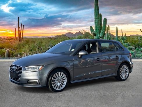 Used 2017 Audi A3 e-tron Premium image 7