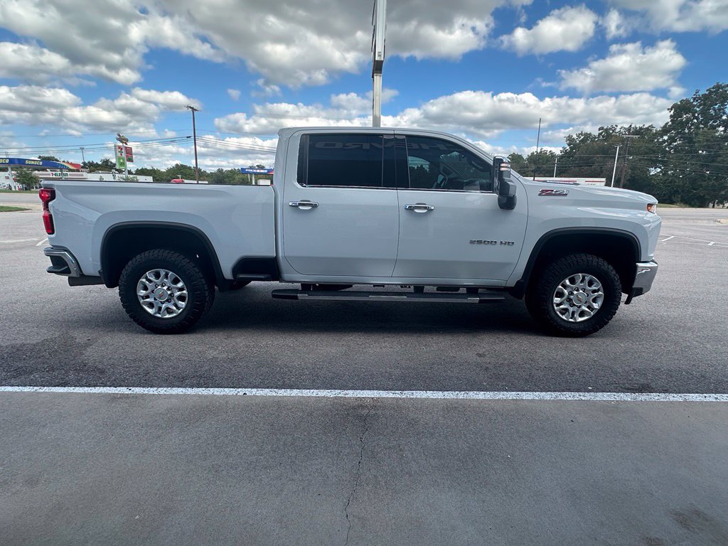 Used 2022 Chevrolet Silverado 2500 LTZ w/ LTZ Convenience Package AWD/4WD image 6