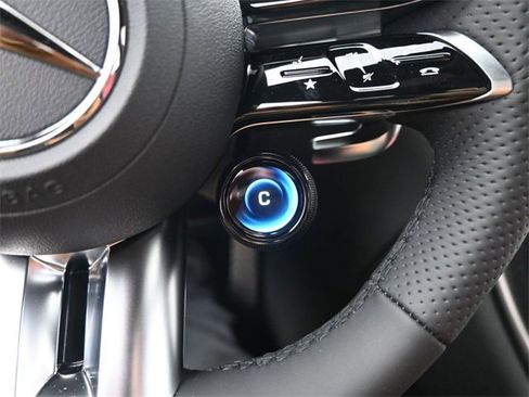 New 2025 Mercedes-Benz GLC 43 AMG 4MATIC image 16