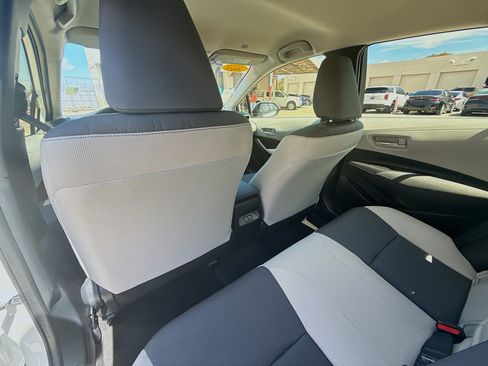 Used 2025 Toyota Corolla LE image 23