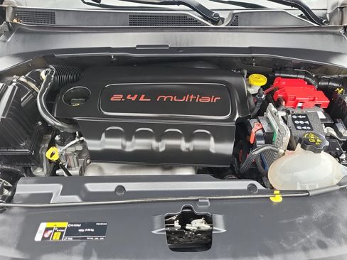 Used 2019 Jeep Compass Trailhawk w/ Cold Weather Group AWD/4WD image 23