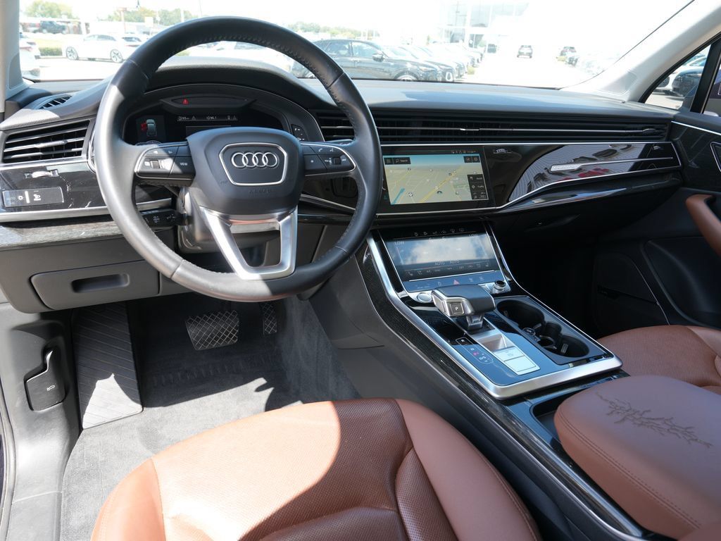 Used 2020 Audi Q7 3.0T Prestige w/ Prestige Package AWD/4WD image 25