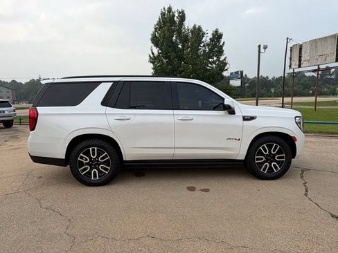 Used 2021 GMC Yukon AT4 w/ AT4 Premium Plus Package AWD/4WD image 7