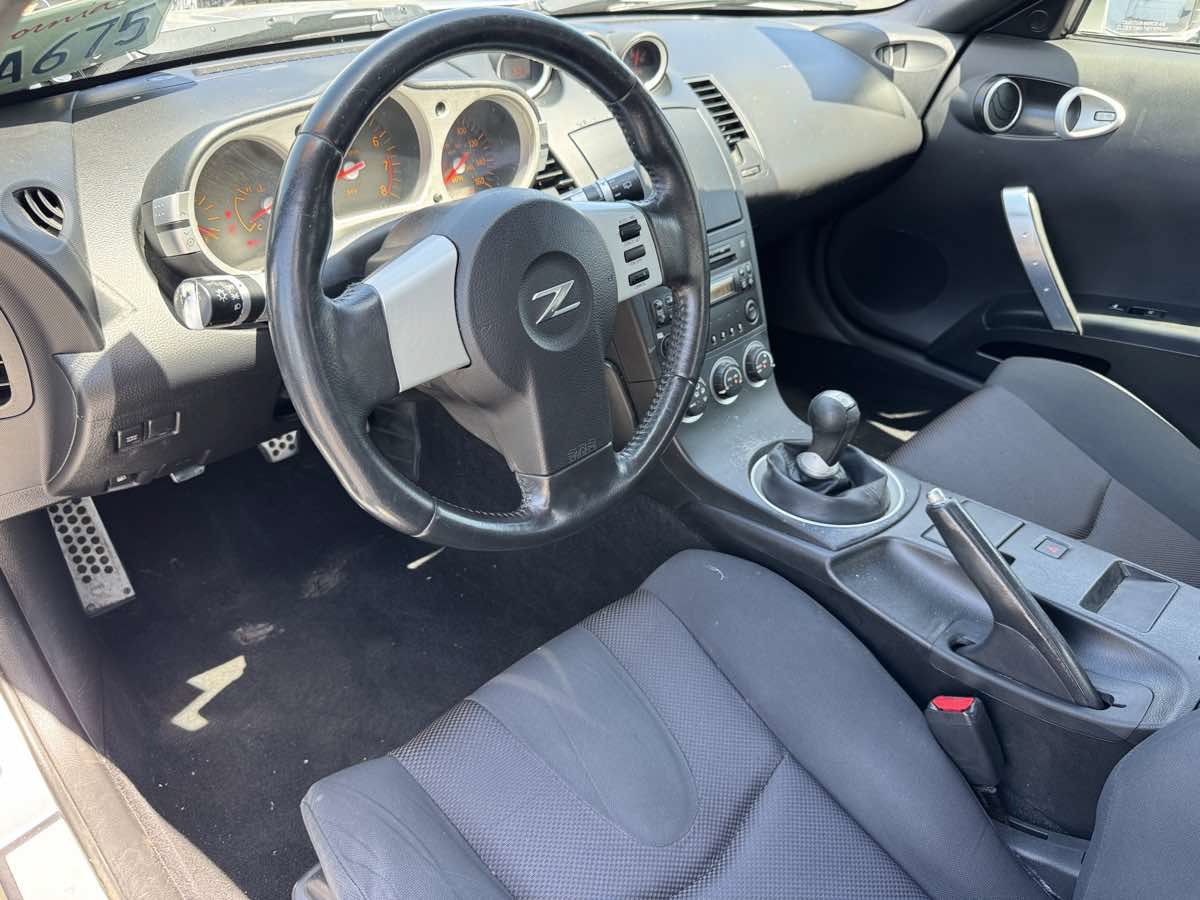 Used 2004 Nissan 350Z Track w/ Cargo Convenience Pkg RWD image 18
