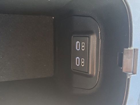 Used 2024 Toyota RAV4 XLE image 32