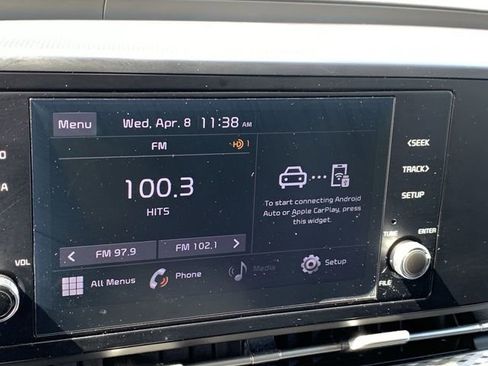 Used 2022 Kia Carnival LX image 21