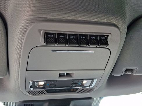 Used 2024 Ford F250 Lariat w/ Black Appearance Package AWD/4WD image 22