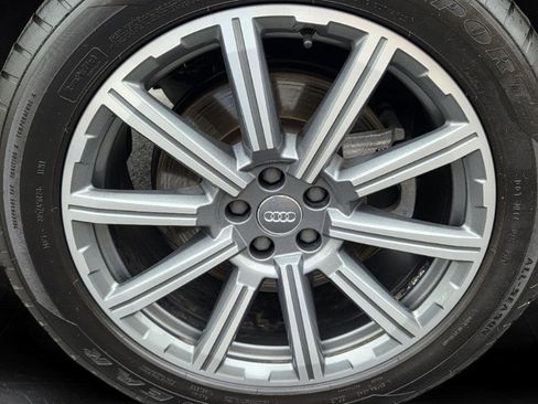 Used 2018 Audi Q7 2.0T Premium Plus w/ Premium Plus Package AWD/4WD image 40