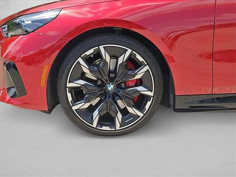 Used 2025 BMW i5 eDrive40i w/ M Sport Package RWD image 20