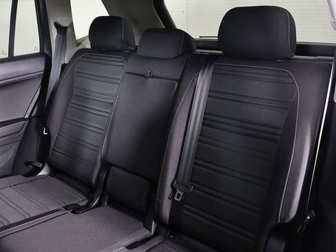 Used 2024 Volkswagen Tiguan S image 31