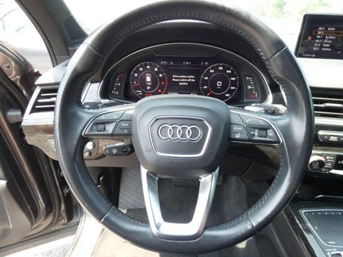 Used 2018 Audi Q7 3.0T Prestige w/ Prestige Package AWD/4WD image 11