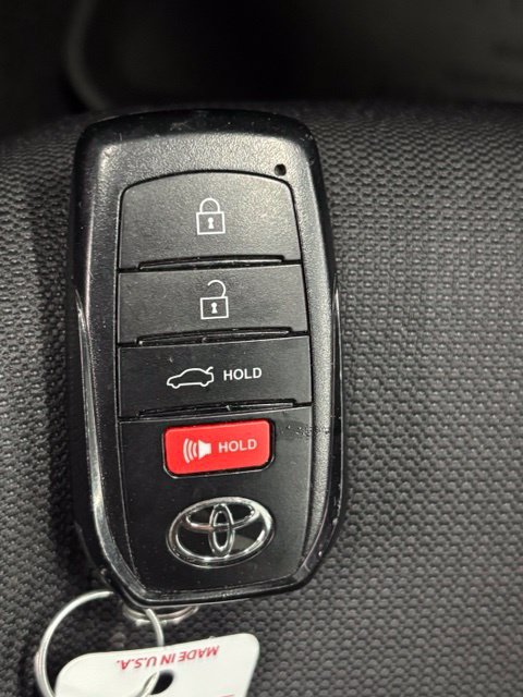 Used 2025 Toyota Corolla SE FWD image 33