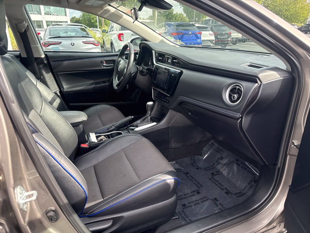 Certified 2017 Toyota Corolla SE w/ SE Premium Package FWD image 22