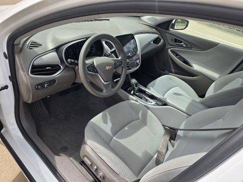 Used 2022 Chevrolet Malibu LT FWD image 22