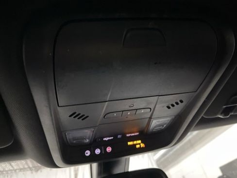 Used 2020 Chevrolet Blazer RS image 25