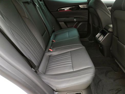 New 2025 Maserati Grecale Modena image 24