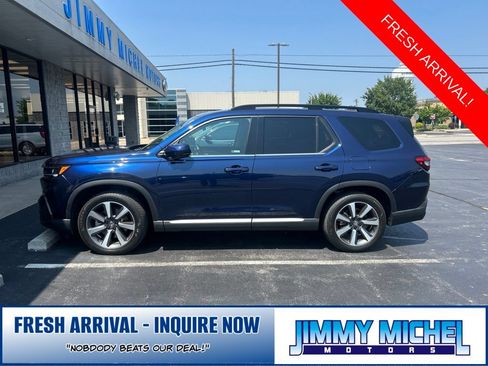 Used 2025 Honda Pilot Elite image 2