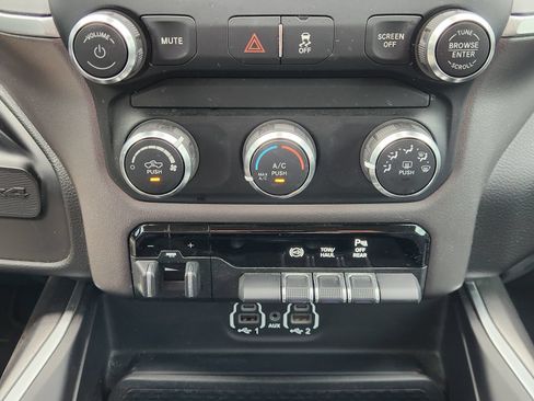 Used 2019 RAM 3500 Big Horn AWD/4WD image 23