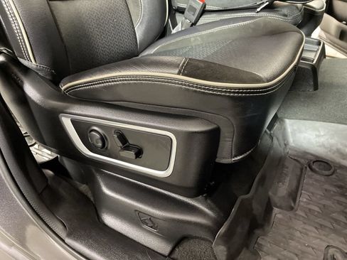 Used 2024 RAM 1500 Laramie w/ Off Road Group AWD/4WD image 24