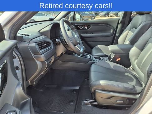 Used 2025 Subaru Forester Limited AWD/4WD image 7