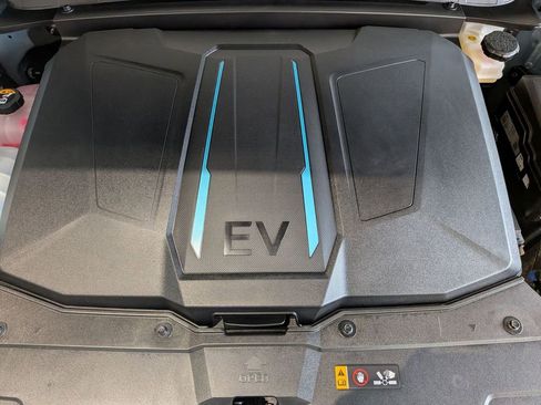 Certified 2024 Hyundai Ioniq 5 SEL image 31