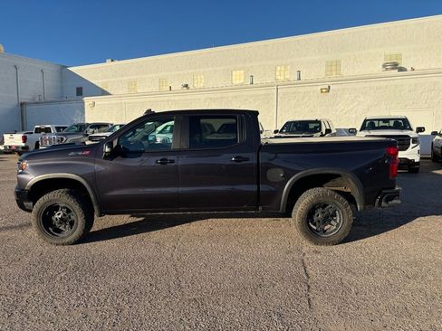 Used 2022 Chevrolet Silverado 1500 ZR2 w/ Technology Package image 9