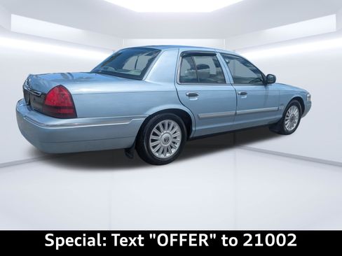 Used 2010 Mercury Grand Marquis LS RWD image 3