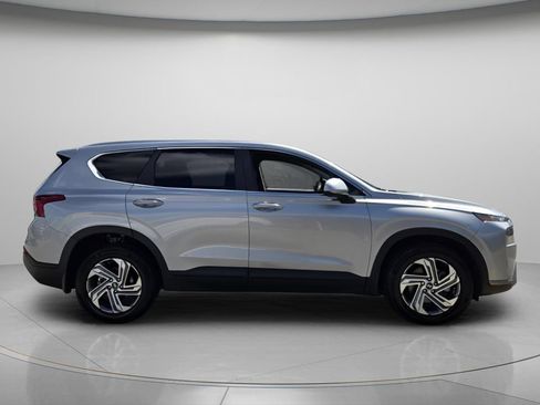 Used 2023 Hyundai Santa Fe SE FWD image 4