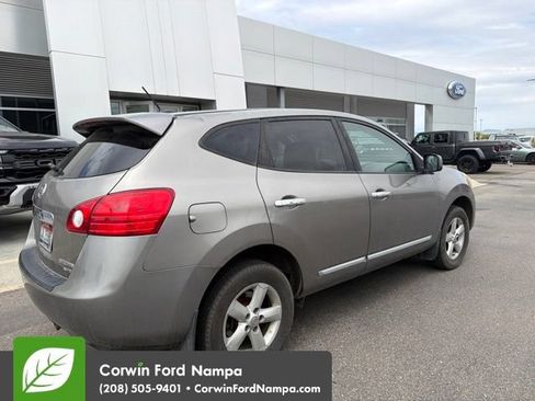 Used 2013 Nissan Rogue S w/ Special Edition Pkg AWD/4WD image 4