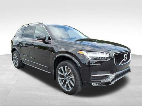 Used 2019 Volvo XC90 T5 Momentum w/ Protection Package Premier AWD/4WD image 15
