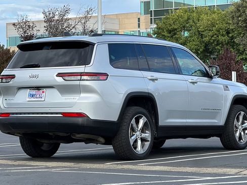 Used 2021 Jeep Grand Cherokee L Limited image 4