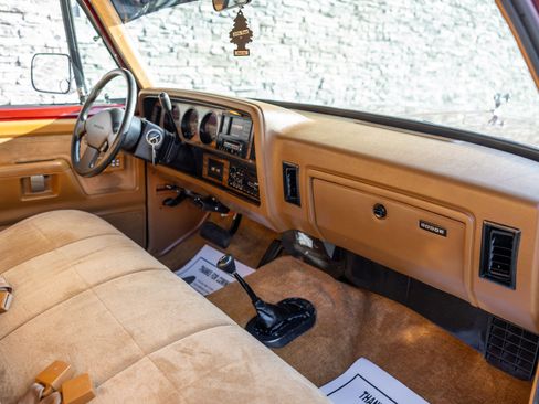 Used 1993 Dodge D/W Truck 250 image 40